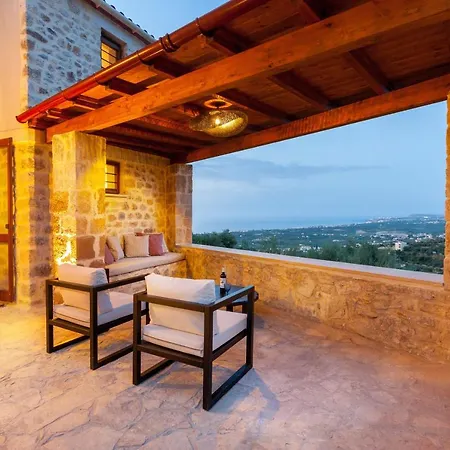 Ali Vafi's - Heated Jacuzzi & Indoor Pool فيلة Maroulás
