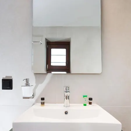 Ali Vafi's - Heated Jacuzzi & Indoor Pool فيلة